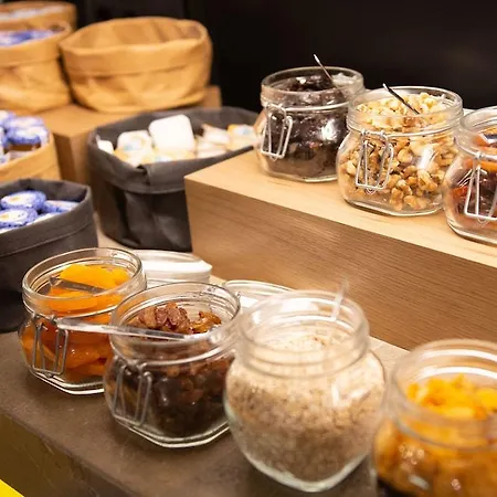 莫里纳拉里欧酒店 4* 马拉加