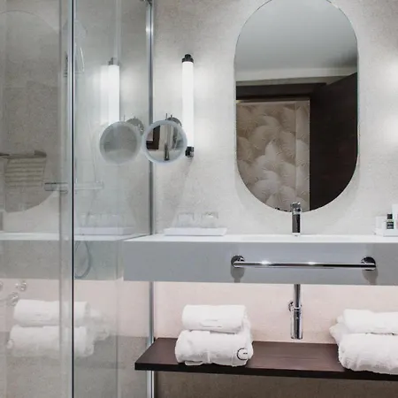 Hotel Molina Lario 4*